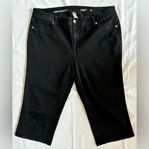 Avenue Denim Women’s Mid Rise Stretch Capri in Black Denim Sz 18